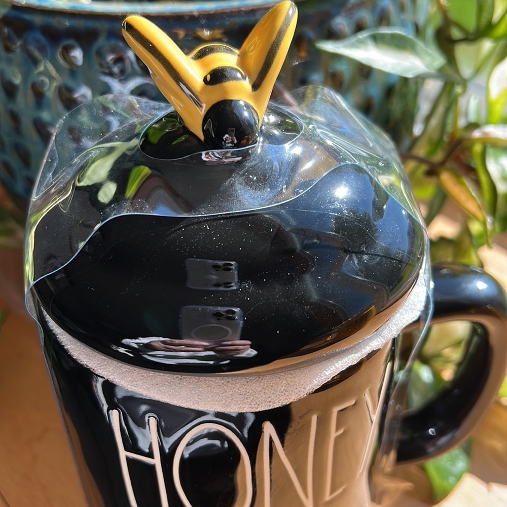 Rae Dunn Honey Bee Mug with Cover - Picture 4 of 5